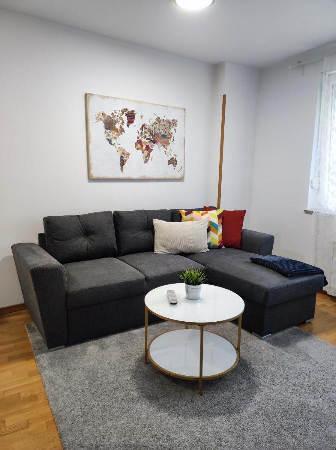 Apartments Dora ซาเกร็บ ภายนอก รูปภาพ