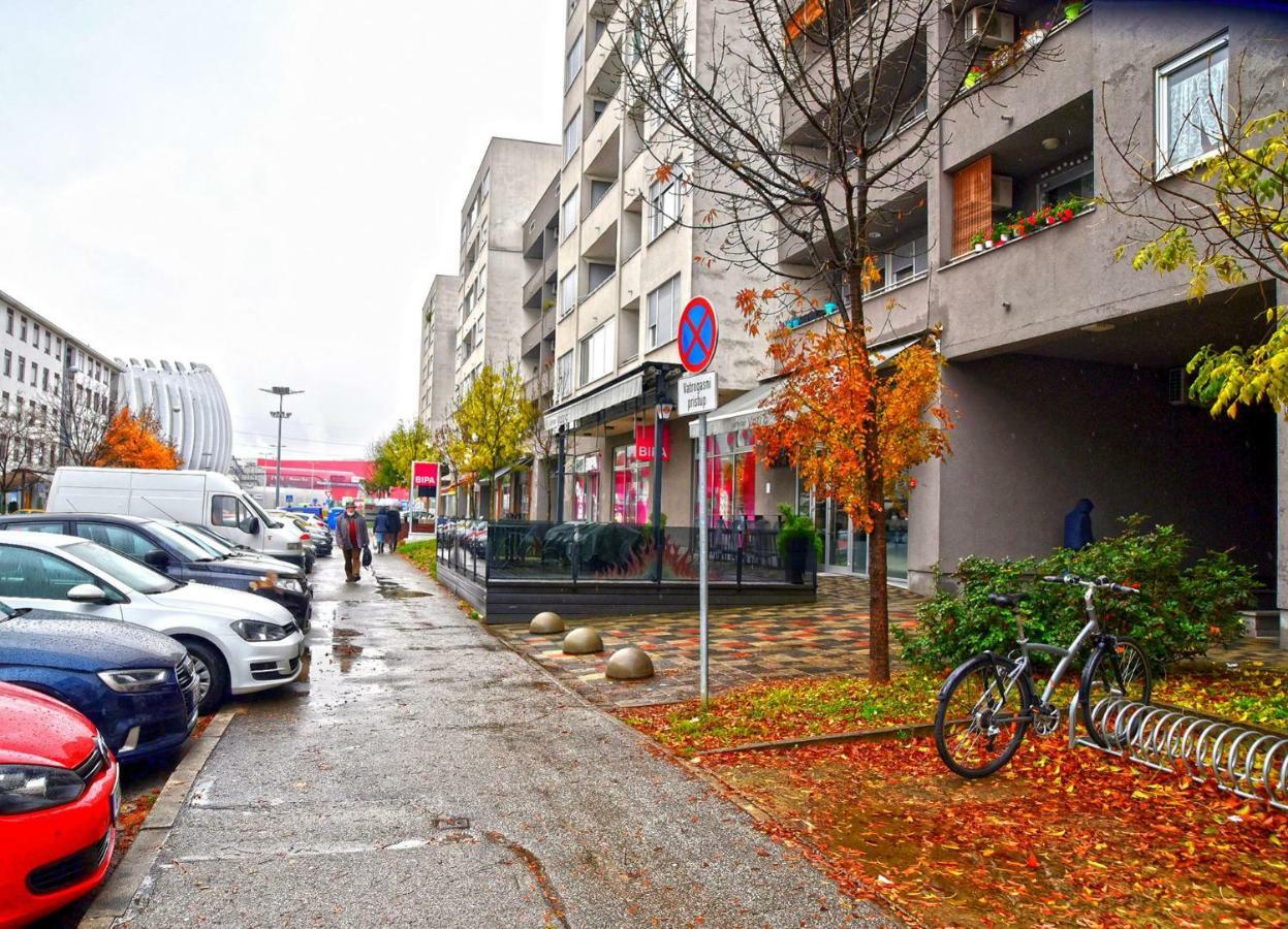 Apartments Dora ซาเกร็บ ภายนอก รูปภาพ